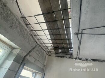 Облаштувати опалубку для залиття плити