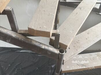 Облаштування сходинок у будинку