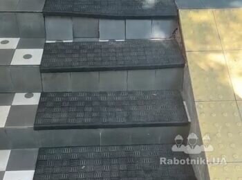 Укладання 6-7 м2 тротуарної плитки на бетонну основу