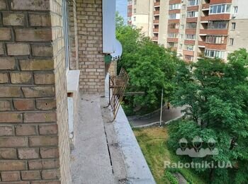 Монтаж скління балкону