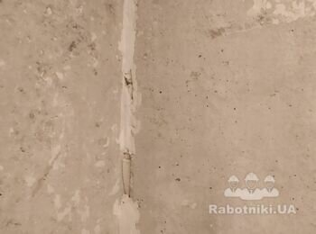 Виконати штукатурювання стін та вузол примикання ванни