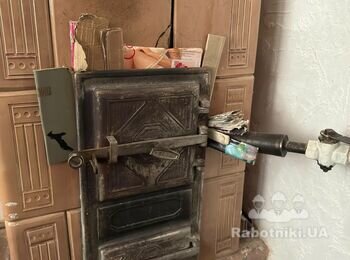 Ремон кахельної печі австро-угорського періоду.