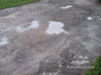 Переробити вимощення і плиту під авто. Змурувати господарський блок.