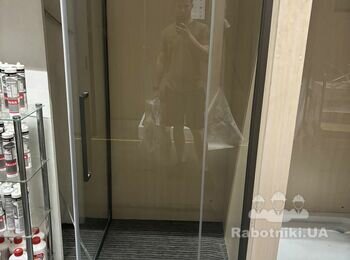Демонтаж душової кабінки і встановлення нової