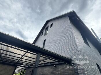 Ремонт фасаду, ринв (ливнівок), доштукатурити частину стіни