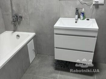 Усунення витоку води в трубі в підлозі