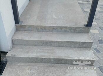 Заливка сходів мармуровою крихтою