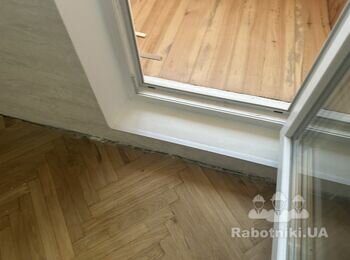 Установка плінтуса
