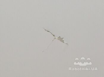 Ремонт гипсокартона, вмятина