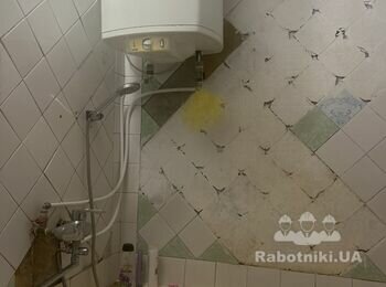 Демонтаж плитки у ванній, обробка стін, встановлення настінних панелей