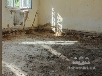 Нужен мастер-универсал.