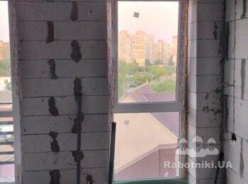 Потрібно поштукатурити стіни