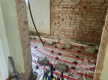 Ремонт вхідної групи та ванної кімнати приватного будинку