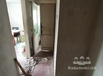 Демонтажні роботи в квартирі 28 м