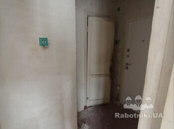 Демонтажні роботи в квартирі 28 м