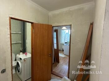 Потрібно виконати комплексний ремонт (без меблів та стель) у квартирі
