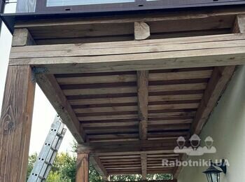 Обшивка металевим сайдингом, утеплення та обробка балкону