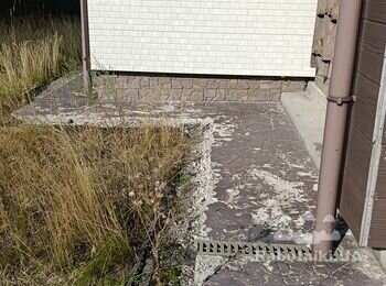 Отмостка з тротуарної плитки + доріжка