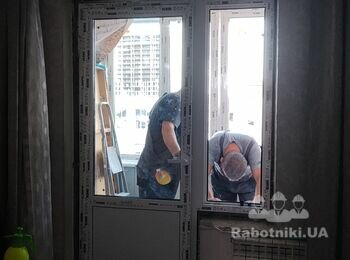 Нужно сделать откосы