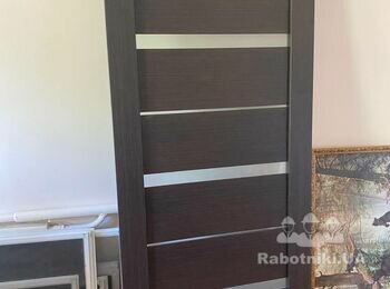 Установка міжкімнатних дверей