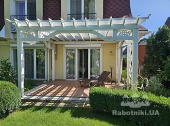 Пергола Тераса. Пофарбувати, покласти карбонат, покласти плитку.