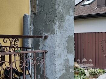 Облицювання колони піщаником