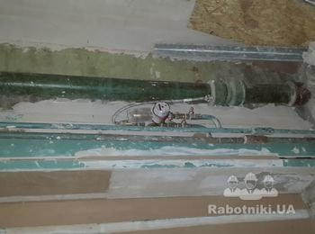 Сделать разводку воды от стояков