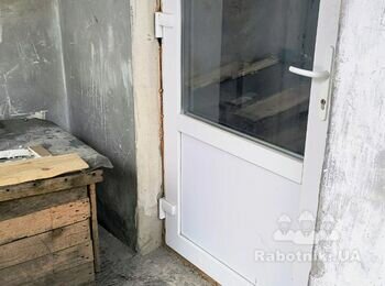 Потрібна бригада на ремонт санвузла та вхідної групи