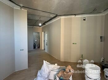 Монтаж натяжних стель 62 кв.м. з тіньовим профілем в новій квартирі
