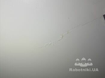 Потрібно пофарбувати стіни у підвальному приміщенні