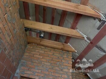 Заміна пароізоляції покрівлі в будинку