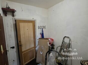 Косметичний ремонт у кімнаті. Поклейка шпалер на 30 квм.