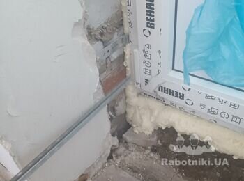 Потрібно зробити внутрішні віконні відкоси 2 вікна