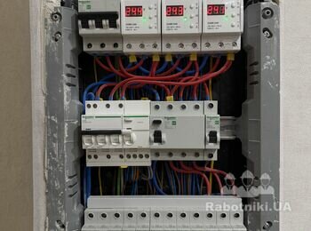 Підключення зарядної станції Oukitel через перемикач 1-0-2 та 2 розето