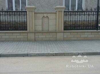 Виконання робіт з модульних блоків, облицювання сходів та фундаменту