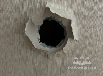 Зашпаклювати наскрізний отвір у гіпсокартонній стіні