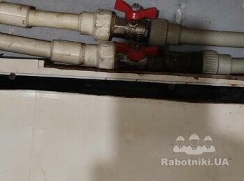 Поставити лічильник хол та гор води