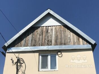 Необходимо зашить фронтон сайдингом/профнастилом
