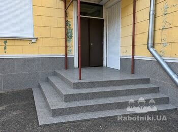 Укладка гранитной плитки облицовка ступенек подьезда