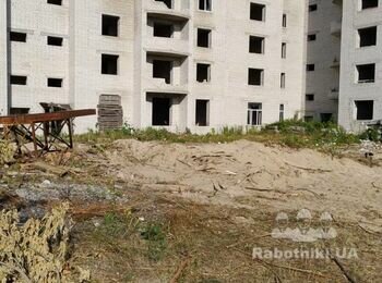 Каменярі на будівництво 10-ти поверхового будинку