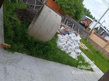 Розчищення ділянки від бур'яну та вивіз будівельного сміття