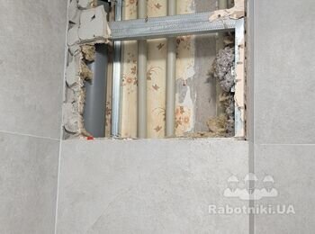Виготовлення та встановлення ревізійного люку у ванній кімнаті