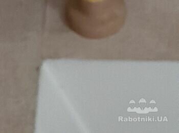 Установка карнизу на стіну
