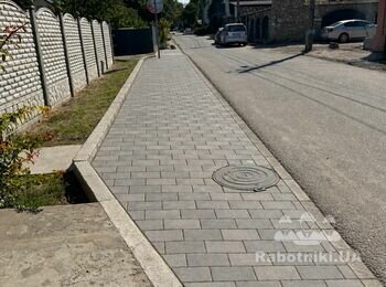 Укладання тротуарної плитки