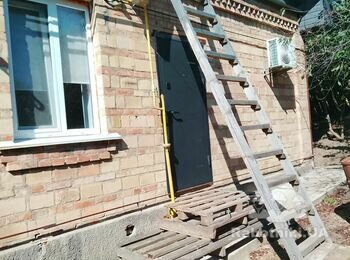 Зварити металеві сходи на горище вуличні