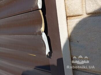 Відремонтувати ролетні гаражні ворота
