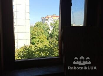 Столяр. Забити вiкно ДСП. ДСП е