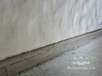 Укладання 95 м2 керамічної плитки на підлогу