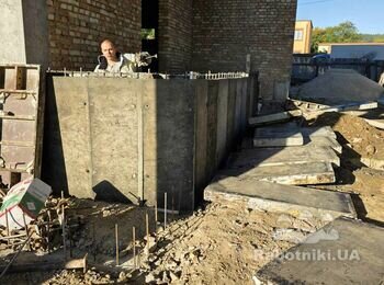 Монтаж та зварювання металоконструкцій, монтаж сендвіч панелей.