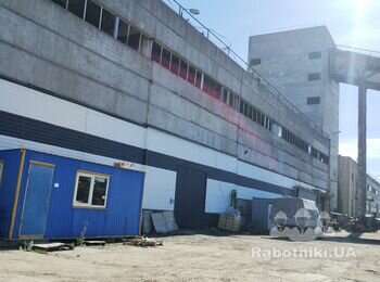 Закрити віконні проєми на складі